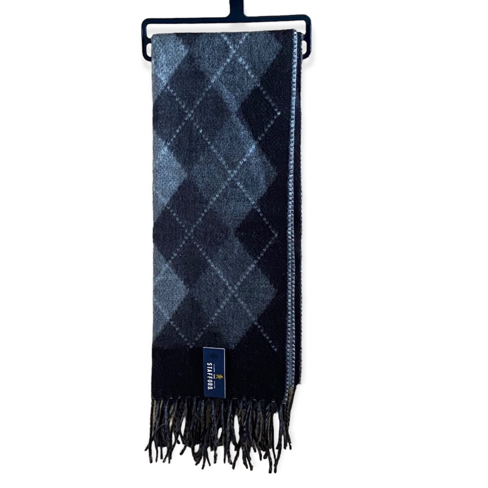 NWT Stafford 100% Acrylic Argyle Scarf Fringes Black Gray Outerwear One Size